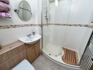 Photo 27- click for photo gallery